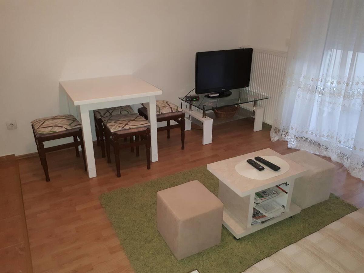 Renome Apartmani Banja Koviljača Екстериор снимка